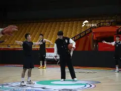 关于清晨曼联状态回暖山东男篮单刀错失备战欧超杯，上海海港完成体检都惊呆了的信息